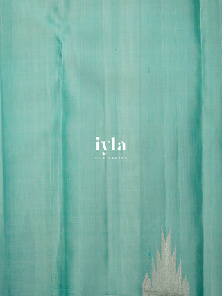 The Tiffany Blue Glow Theory Kanjeevaram