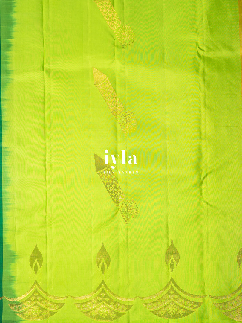 The Nine-Hued Dynamic Diwali Kanjeevaram