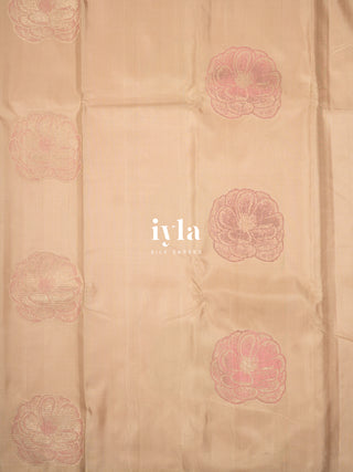 The Amaryllis Colorburst Kanjeevaram in Champagne Beige