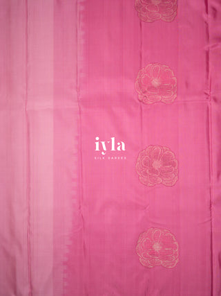 The Amaryllis Colorburst Kanjeevaram in Champagne Beige