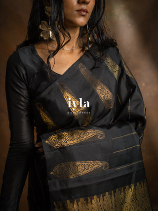 The Obsidian Black Paisley Kanjeevaram