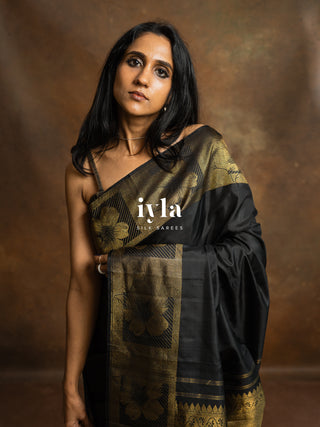 The Black Briar Rose Kanjeevaram
