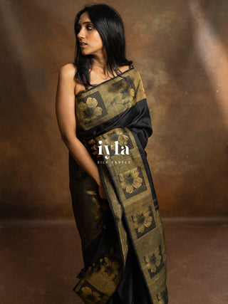 The Black Briar Rose Kanjeevaram