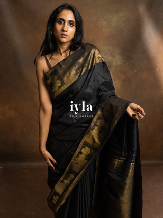 The Black Briar Rose Kanjeevaram