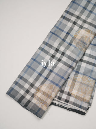 The Burberry Checks Diamond Needle Kanjeevaram