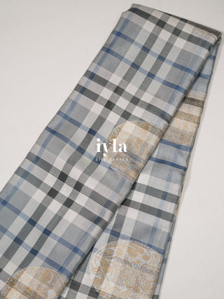 The Burberry Checks Diamond Needle Kanjeevaram