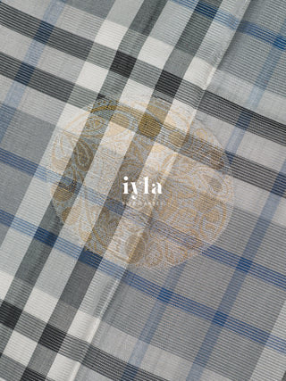 The Burberry Checks Diamond Needle Kanjeevaram