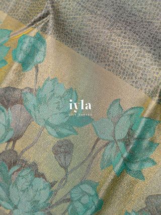 The Exotic Lotus Pond Kanjeevaram Dipped in Gold