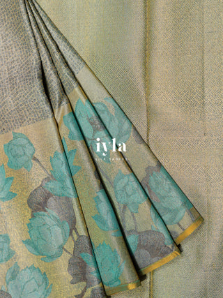 The Exotic Lotus Pond Kanjeevaram Dipped in Gold