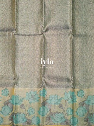 The Exotic Lotus Pond Kanjeevaram Dipped in Gold