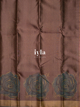 The Mocha Brown Damask Bloom Kanjeevaram