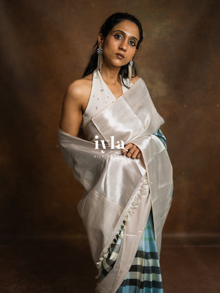 The Iconic Burberry Checkered Kanjeevaram