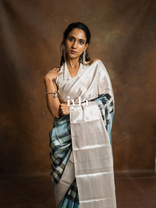 The Iconic Burberry Checkered Kanjeevaram