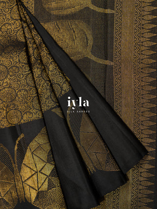 The Black Butterfly in Blooms Kanjeevaram