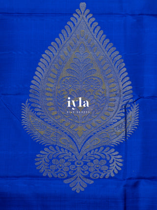 The Butterfly Damask Kanjeevaram in Pure Gold Zari