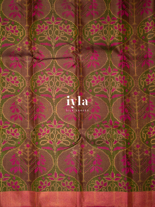 The Ikkat Floral Weave Kanjeevaram in Deep Walnut Brown