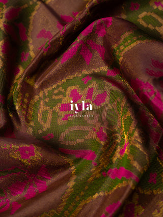 The Ikkat Floral Weave Kanjeevaram in Deep Walnut Brown