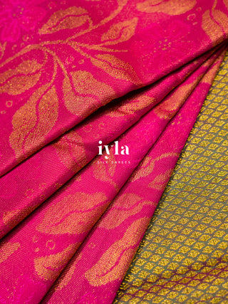 The Periwinkle Kanjeevaram in Barbie Pink