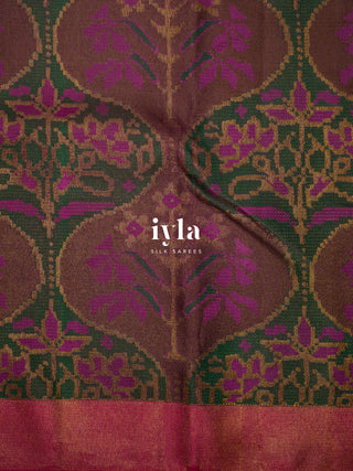 The Ikkat Floral Weave Kanjeevaram in Walnut Brown