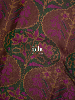 The Ikkat Floral Weave Kanjeevaram in Walnut Brown
