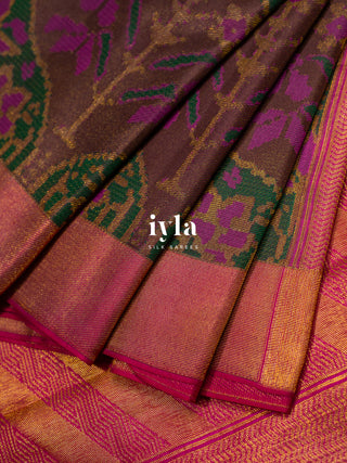 The Ikkat Floral Weave Kanjeevaram in Walnut Brown