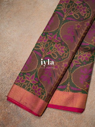 The Ikkat Floral Weave Kanjeevaram in Walnut Brown