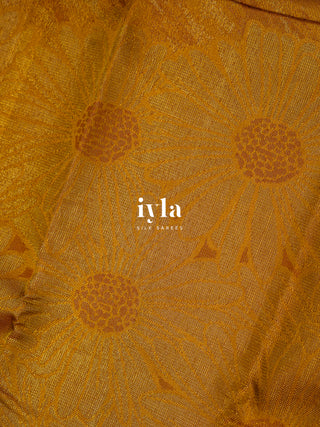 The Aura Gold Daisy Delight Kanjeevaram
