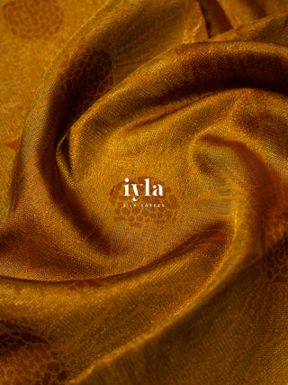 The Aura Gold Daisy Delight Kanjeevaram