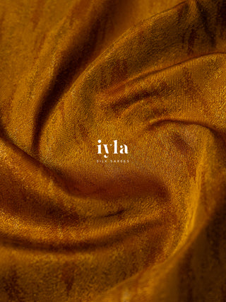 The Aura Gold Daisy Delight Kanjeevaram