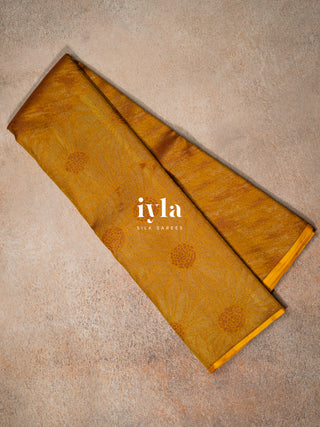 The Aura Gold Daisy Delight Kanjeevaram
