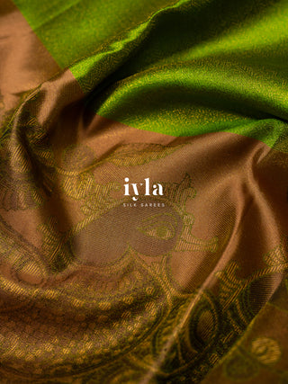 The Indian Kalamkari Peacock Kanjeevaram in Leafy Green
