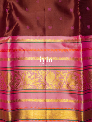 The chestnut Brown Timeless Legacy Weave Kanjeevaram