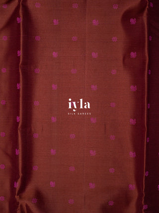 The chestnut Brown Timeless Legacy Weave Kanjeevaram