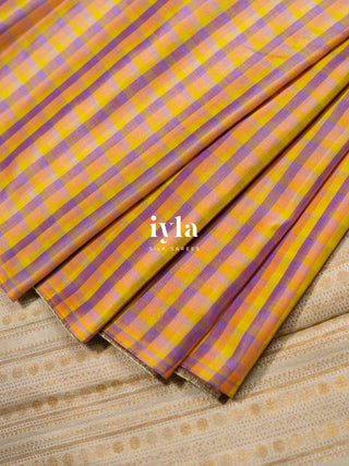 The Pearlescent Calla Lily Color-Burst Kanjeevaram