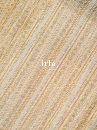 The Pearlescent Calla Lily Color-Burst Kanjeevaram