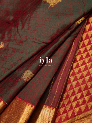 The Pichwai cows Kanjeevaram in Crimson Emerald Dual Tone