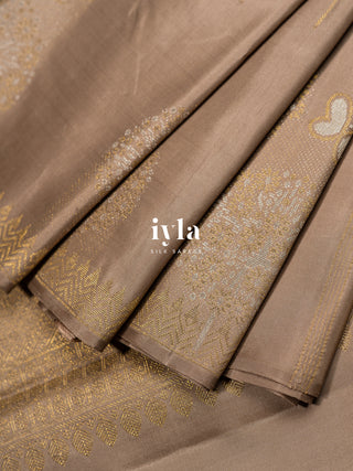 The Windswept Woodland Kanjeevaram in Champagne Beige