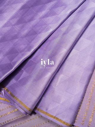 The Geometric Diamond in Lavender Pearl - Breeze Edit