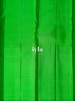 Load image into Gallery viewer, The Indian Sambar Deer Kanjeevaram in Kelly Green
