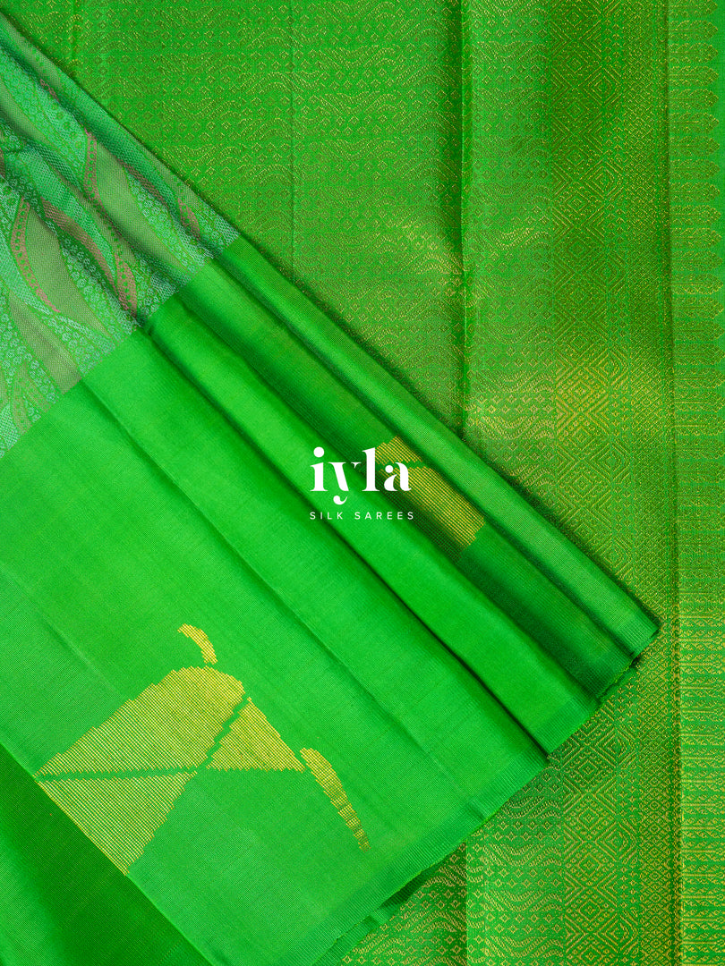 The Indian Sambar Deer Kanjeevaram in Kelly Green