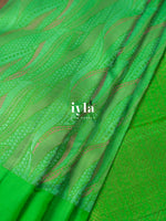 Load image into Gallery viewer, The Indian Sambar Deer Kanjeevaram in Kelly Green
