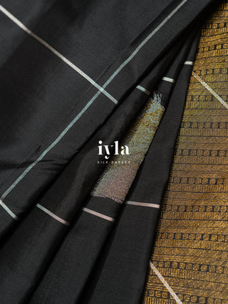 The Deer in the Moonlight Kanjeevaram in Black