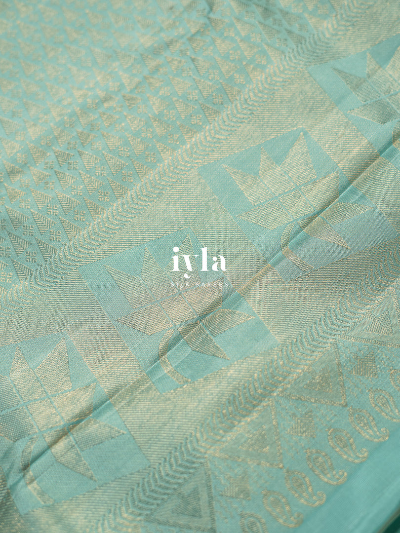 The Aqua Marine Diamond Glitter Kanjeevaram