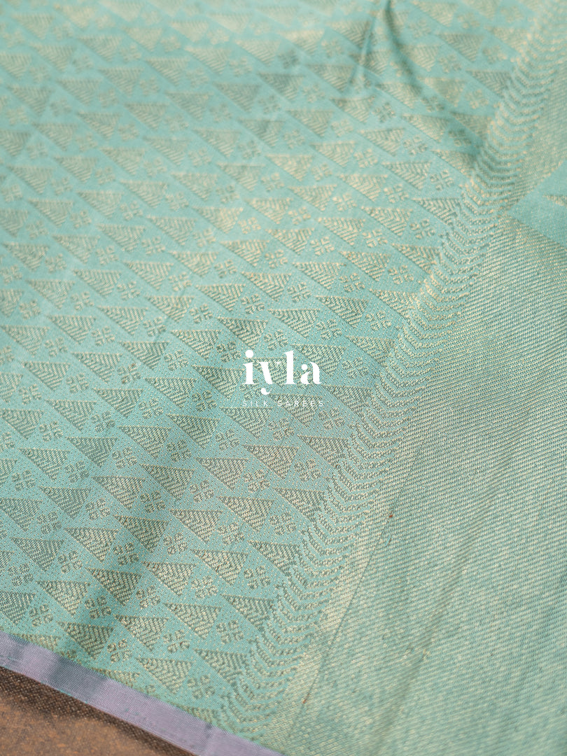The Aqua Marine Diamond Glitter Kanjeevaram