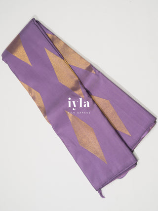 The Timeless Diamond Weave Kanjeevaram in Amethyst Purple