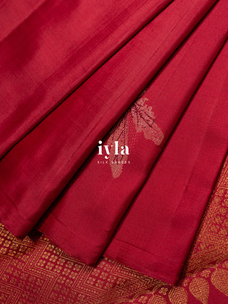 The DragonFly Kanjeevaram in Carmine Red