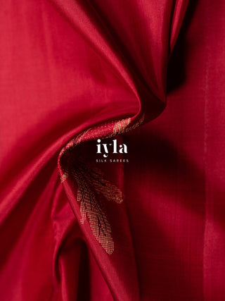 The DragonFly Kanjeevaram in Carmine Red