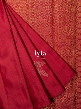 The DragonFly Kanjeevaram in Carmine Red