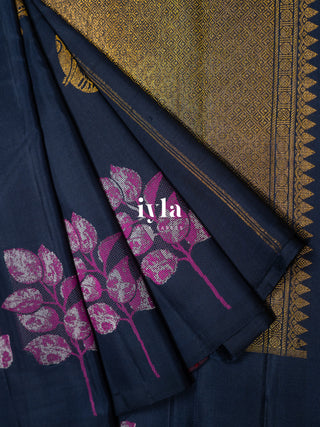 The Wild Elephant Oasis Kanjeevaram in Midnight Blue