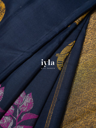 The Wild Elephant Oasis Kanjeevaram in Midnight Blue